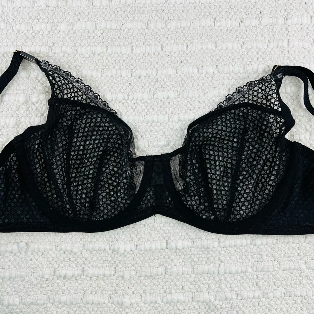 36D/M Victoria’s Secret Fishnet Bra & Cheeky Set